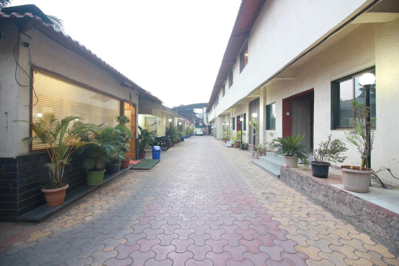 Hotel Nest Inn Residency Bhiwandi Exteriör bild