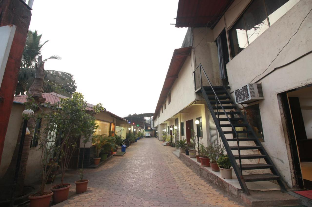 Hotel Nest Inn Residency Bhiwandi Exteriör bild