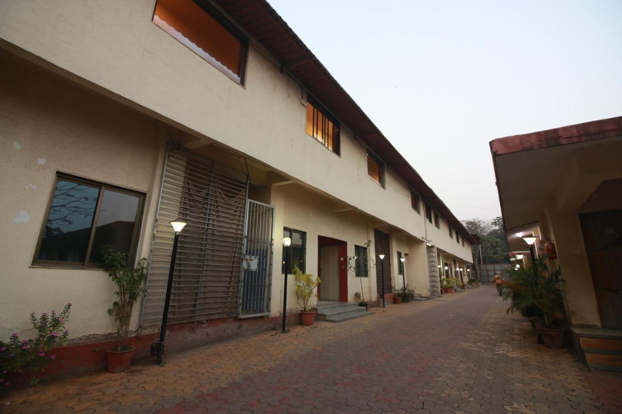 Hotel Nest Inn Residency Bhiwandi Exteriör bild