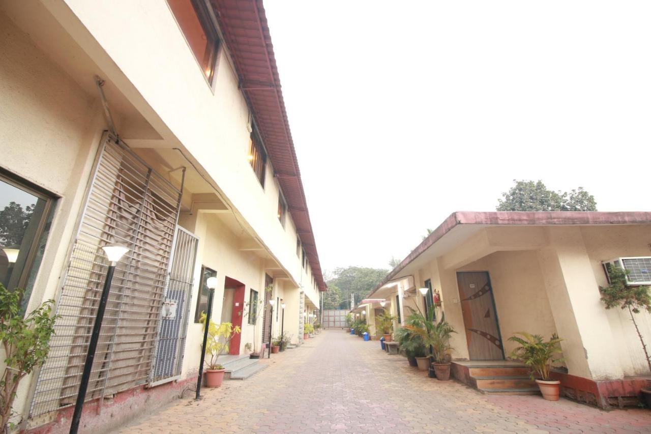Hotel Nest Inn Residency Bhiwandi Exteriör bild