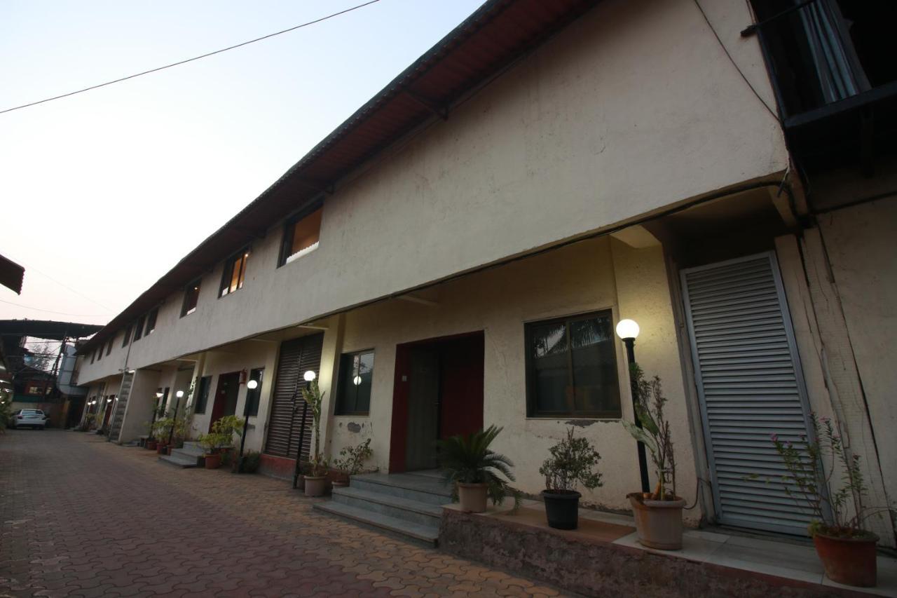 Hotel Nest Inn Residency Bhiwandi Exteriör bild